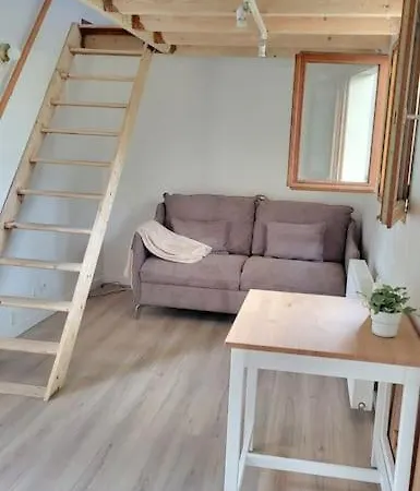 Maisonnette En Duplex - Jardin *